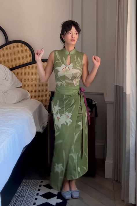 Modern Cheongsam, Cooler Look, Cheongsam, Look Cool, Fashion Sense, Pretty Dresses, Aesthetic Clothes, Pretty Outfits, Cute Dresses