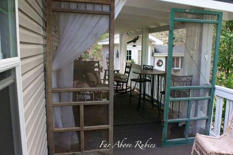 14 superb ways to upcycle screen doors Old Screen Door Ideas, Screen Door Ideas, Screen Door Projects, Back Porch Makeover, Windows Repurposed, Vintage Screen Doors, Old Screen Doors, Wooden Screen Door, Diy Screen Door