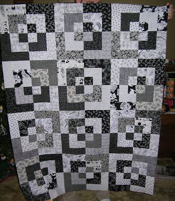 Silver Thimble Quilting Archive: black and white Black And White Quilt, Blue Quilt Patterns, Pretty Quilts, Indigo Quilt, Quilt Tips, Two Color Quilts, Black And White Quilts, White Quilts, Charm Quilt