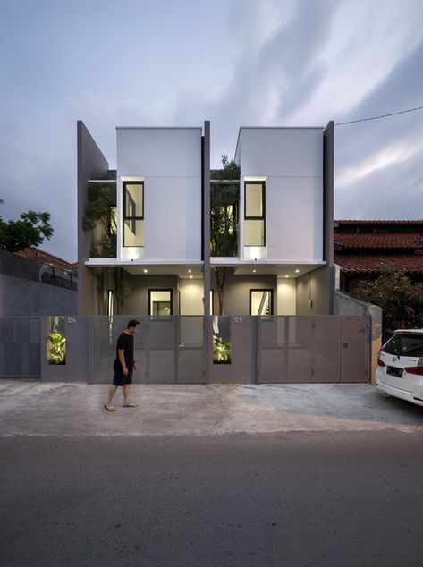 Micro Housing, Row House Design, Cluster House, Nha Pho, Architecture Elevation, Simple Projects, Compact House, Townhouse Designs, Micro House