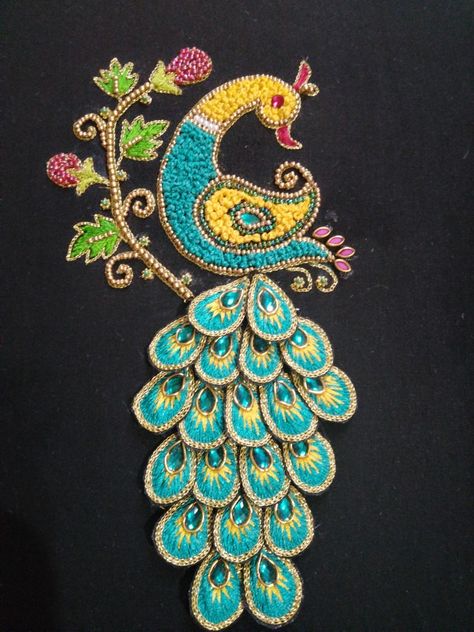 Peacock Drawing Aari Work, Picoke Bird Aari Work, Shaded Button Hole Stitch Design In Aari, Pecock Model Aari Work, 5d Peacock Aari Work, 3d Peacock Aari Work, Peacock Embroidery Designs Pattern, Peacock Tracing Design, Peacock Aari Work Designs