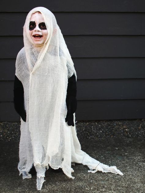 Ghost Costume Kids, Halloween Costumes Kids Homemade, Halloween Ghost Costume, Diy Costumes Kids Boys, Pirate Costume Diy, Toddler Boy Halloween Costumes, Ghost Halloween Costume, Ghost Diy, Halloween Costumes For 3