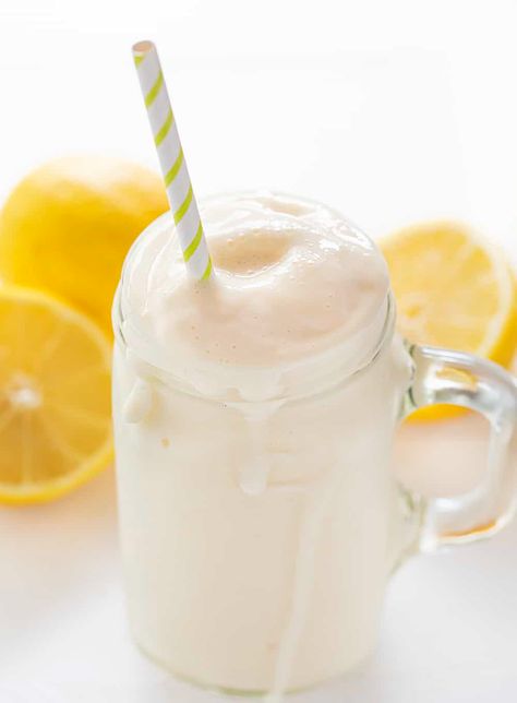 Seriously easy and oh so delicious, this refreshing drink is a family favorite! Only 2 ingredients and about 1 minute and you are set! Snowman Recipes, Frosted Lemonade, Lemonade Drink, Homemade Lemonade Recipes, I Am Baker, Vodka Lemonade, Cocoa Recipes, Summer Drink Recipes, Cherry Limeade