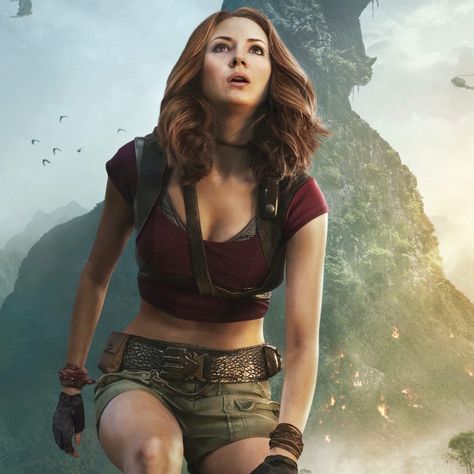 Ruby Roundhouse Costume - Jumanji Check more at https://costumerocket.com/ruby-roundhouse-costume/ Nebula Actress, Jumanji Karen Gillan, Ruby Roundhouse, Karen Gillian, Jumanji Movie, Lena Headey, Amy Pond, Rock Johnson, Kevin Hart