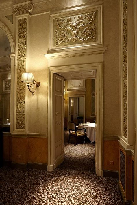 A preserved arched doorway at Galleria Vittorio Emanuele II Milan Restaurants, Felix Gonzalez Torres, Milan Travel, Armani Hotel, Galleria Vittorio Emanuele Ii, Private Lounge, Dining Room Remodel, Italian Interior Design, Showroom Design