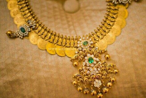 Jewellery Website, 22 Carat Gold Jewellery, Bridal Jewellery Set, Bridal Jewelery, Antique Gold Jewelry Indian, Gold Jewelry Simple Necklace, Beautiful Gold Necklaces, Gold Coin Necklace, Antique Jewelry Indian