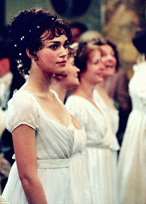 Keira Knightley, Elizabeth Bennet - Pride & Prejudice (2005) #janeausten #joewright Dress idea for Summer Ball Lizzie Bennet, Pride And Prejudice Book, Pride And Prejudice 2005, Jane Austen Novels, Jane Austin, Elizabeth Bennet, Rosamund Pike, Mr Darcy, Costume Drama