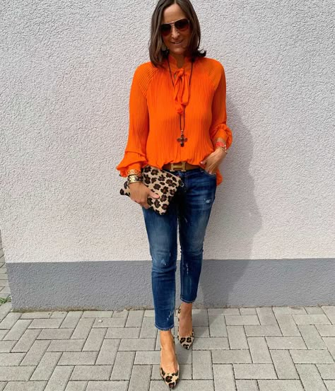 Tanja Jager (@jagta8) | Photos and outfits on 21 Buttons Friday Outfit For Work, Orange Blouse, Fashion Capsule, Casual Work Outfits, Work Outfits Women, Fall Fashion Outfits, Business Casual Outfits, Trendy Fashion Women, Outfits Casuales