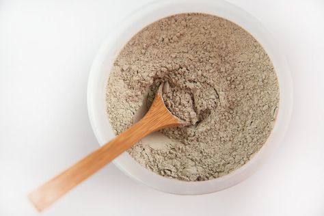 Bentonite Clay Uses & Benefits - The Coconut Mama Bentonite Clay Benefits, Garcinia Cambogia Fruit, Slippery Elm Bark, Psyllium Husk, Curb Appetite, Bentonite Clay, Diy Health, Plant Based Protein, Diy Natural Products