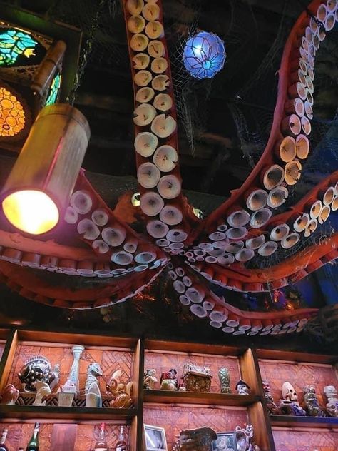 Pirate Themed Restaurant, Tiki Lounge Ideas, Pirate Interior Design, Pirate Bar Ideas, Pirate Ship House, Tiki Hut Ideas, Shipwreck Decor, Pirate Restaurant, Tiki Bar Ideas