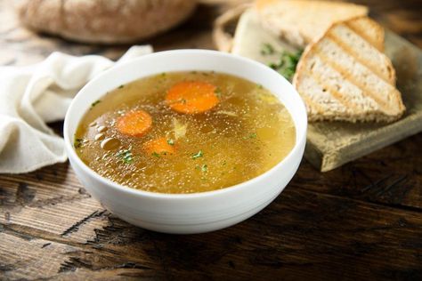 Soup With Beef, Benefits Of Chicken, Homemade Bone Broth, Stock Recipes, Winter Soup Recipe, Bone Broth Recipe, Broth Recipes, Winter Soups, Homemade Beef