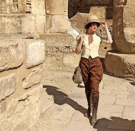 Egyptologist Fashion, Archeologist Costume, Vintage Egyptologist, Archaeologist Aesthetic, Vintage Safari, Adventure Outfit, Adventure Aesthetic, Adventure Style, Safari Style