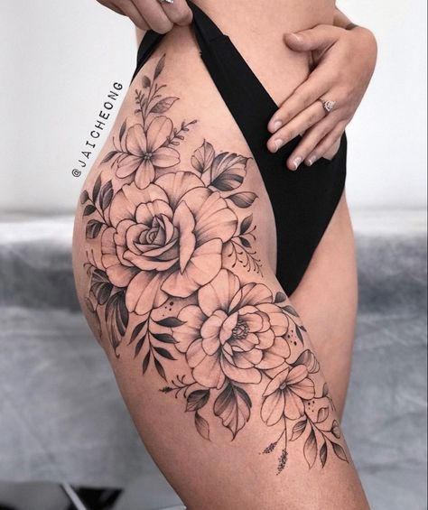 Snowman Tattoo, Feminine Thigh Tattoos, Floral Hip Tattoo, Flower Hip Tattoos, Side Hip Tattoos, Side Thigh Tattoos, Rose Tattoo Thigh, Bum Tattoo, Floral Thigh Tattoos