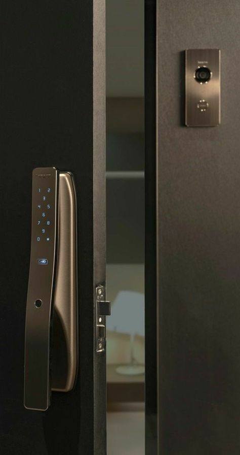 Doors Locks, Digital Door Lock, Smart Door Locks, Smart Home Design, Door Design Modern, Smart Door, Main Door Design, Smart Home Technology, Home Technology