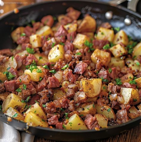 Homemade Corn Beef Hash, Canned Corned Beef Hash Recipes, Homemade Corned Beef Hash, Corn Beef Hash Recipe, Cornbeef Hash, Corn Beef Hash, Beef Hash Recipe, Baked Corned Beef, Corned Beef Hash Recipe