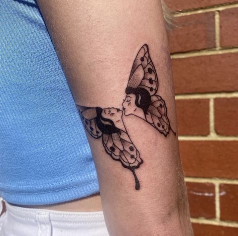 Kissing Butterfly Tattoo, Butterfly Kisses Tattoo, Kisses Tattoo, Kissing Tattoo, Kiss Tattoo, Botanical Tattoos, Animals Kissing, Kiss Tattoos, Plant Tattoo