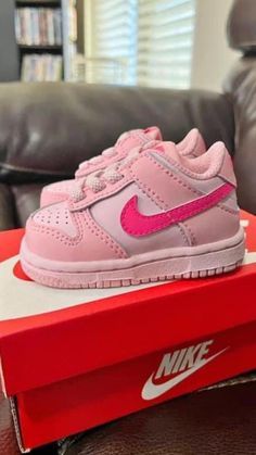 Baby Shoes Aesthetic, Baby Shoe Collection, Hello Kitty Baby Clothes, Baby Jordan Shoes, Luxury Baby Clothes, Hello Kitty Baby, Baby Jordans, Baby Wishlist, Baby Kicking