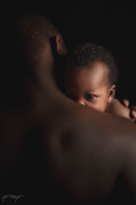 daddy love Baby Fotografie, Black Fathers, Black Families, Foto Art, Newborn Pictures, Black Love, Father And Son, Family Love, Black Is Beautiful