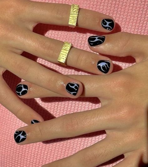 Chris Sturniolo Nails, Nail Ideas For Couples, Masc Nails, Boy Nails, Minimal Nails Art, S Nails, Mens Nails, Cute Short Nails, Manicure Nail Designs