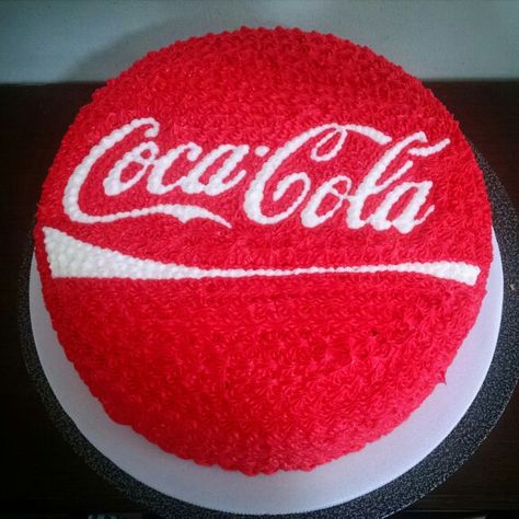 Coke Cola Cake Design, Coca Cola Cake Design Birthdays, Pastel Cocacola, Coca Cola Party, Coca Cola Cake, Cola Cake, Moms Birthday, Coke Cola, Cake Designs Birthday