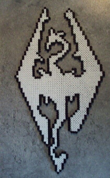 Skyrim logo - http://videogamedirectory.net/?s=skyrim Perler Princess, Skyrim Logo, Perler Designs, Nerd Crafts, Pixel Beads, Melty Bead Patterns, Perler Ideas, Art Perle, Perler Art