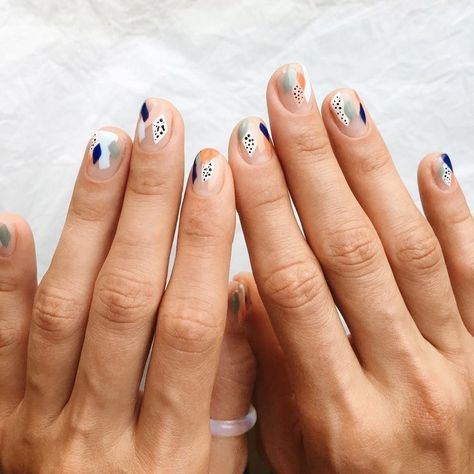 Spring Abstract Nails, Spring Abstract, Abstract Nails, Abstract Nail Art, Nail Art Designs Summer, Spring Nail Colors, Pretty Nail Art Designs, Spring Nail Art, Instagram Nails