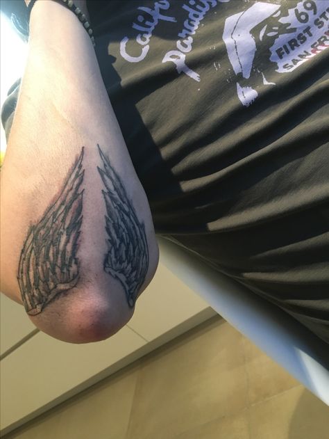 Angel wings elbow brandnew Tattoo Above The Elbow, Tattoo Templates, Wings Tattoo, Deathly Hallows Tattoo, Future Tattoos, Angel Wings, Tattoo Design, Triangle Tattoo, Tatting