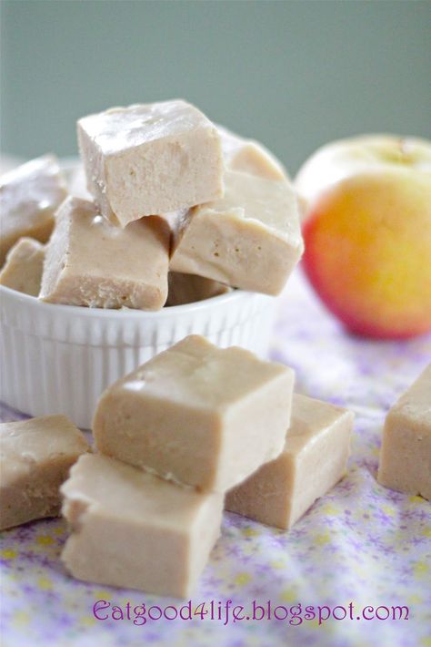 Apple Pie Fudge, Pumpkin Fudge, Fudge Flavors, Candy Truffles, Candy Recipes Homemade, Thanksgiving Food, Homemade Candies, Pumpkin Cream, Fudge Recipes