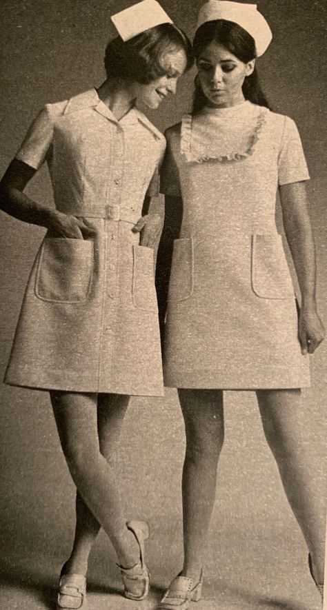 Vintage Nurses Uniforms Seventeen Magazine 1972 Waitress Uniform Vintage, 60s Fashion Vintage, Nurse Dress Uniform, Nurse Photos, Outrageous Fashion, Doctor Outfit, Vintage Nurse, Nursing Fashion, Women's Uniforms