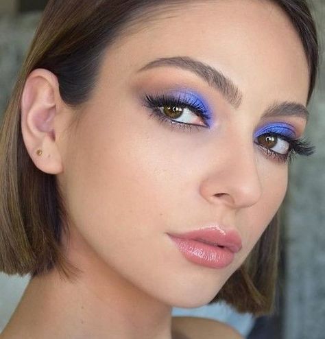 Winter Make Up, Blue Eye Makeup Tutorial, Fantasy Make-up, Maquillage On Fleek, 5 Minute Makeup, Purple Makeup, Smink Inspiration, Purple Eyeshadow, Makijaż Smokey Eye