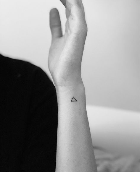 Cute Triangle Tattoo, Triangle Wrist Tattoo, Simple Triangle Tattoo, Tiny Triangle Tattoo, Triangle Tattoos For Women, Small Triangle Tattoo, Kyle Core, Tattoo Triangle, Moutain Tattoos