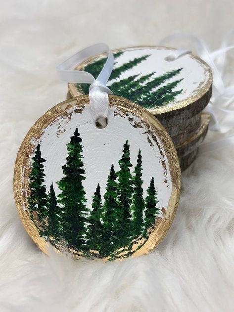 thats very pretty Birch Tree Ornaments Diy, Cute Christmas Ordiment Ideas, Christmas Wood Art Painted, Hand Painted Wooden Christmas Tree Ornaments, Christmas Tree Ornaments Wood, Painted Wood Trees, Christmas Painting Ornaments Ideas, Diy Christmas Ornaments Painting, Wood Piece Ornaments Diy