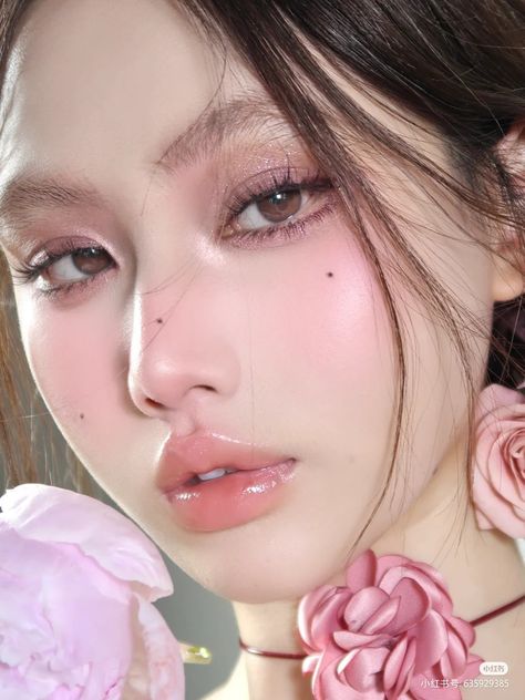 Glowy Aesthetic, Softgirl Makeup, Pretty Eye Makeup, Dior Girl, Girly Makeup, Aesthetic Pretty, Fairy Makeup, Pink Eyeshadow, Makeup Makeover