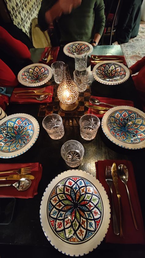 Moroccan dishware, dinner night, restaurant vibes, table set up, pov, cutlery, lamp, crystal glass Moroccan Table Setting, Restaurant Vibes, Night Restaurant, Restaurant Lamp, Moroccan Restaurant, Moroccan Tea, Moroccan Table, Dinner Night, Table Set Up