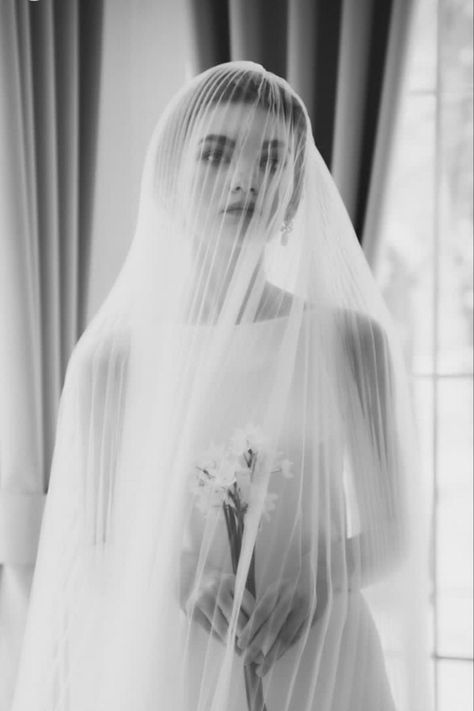 Pleated Veil, Wedding Portrait Poses, Love Story Wedding, Bride Photo, Bride Accessories, Floral Designer, Bridal Shoot, Glam Wedding, Wedding Mood Board