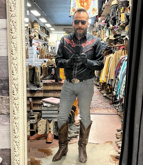 Buckaroos TonyLama TallCowboyBoots Mens Tall Boots, Custom Cowboy Boots, Cowboys Boots, Cowboy Pictures, Urban Cowboy, Macho Man, Mens Cowboy, Mens Cowboy Boots, Harness Boots