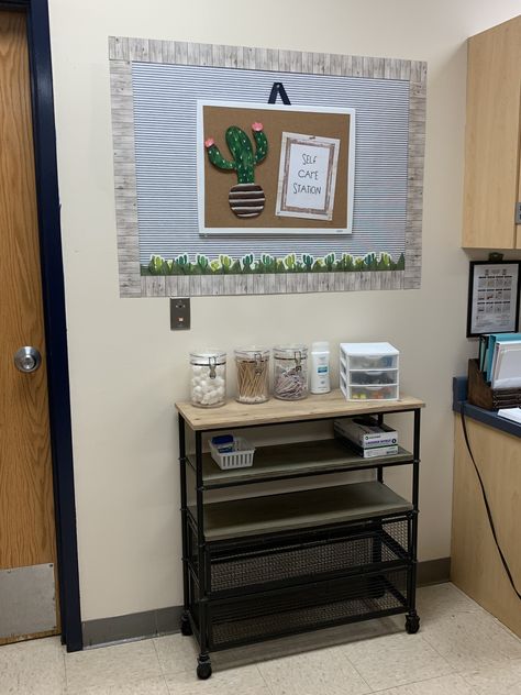 Nurses Station Organization, Self Care Station Nurses Office, High School Clinic Ideas Nurse Office, Director Of Nursing Office Decor, School Nurse Self Care Station, Elementary School Nurse Office Set Up, High School Nurse Office, School Clinic Room, School Nurse Office Organization