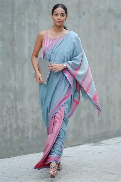 Soft Cotton Saree, Indian Saris, Formal Saree, Saree Blouse Styles, Saree Wearing Styles, Saree Wearing, Simple Saree Designs, Indian Sari Dress, Modern Saree