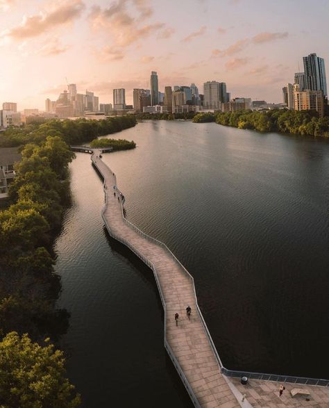 Hike Austin on Instagram: “The Ann and Roy Butler Hike and Bike Trail around Lady Bird Lake is by far the most popular trail in Austin with over 2.6 million visitors…” Mt Bonnell Austin, Mount Bonnell Austin Photography, Zilker Park Austin, Lady Bird Lake Austin Texas, The Line Hotel Austin, Austin Bucket List, Austin Texas River Tubing, Austin Texas Travel, Austin Neighborhoods