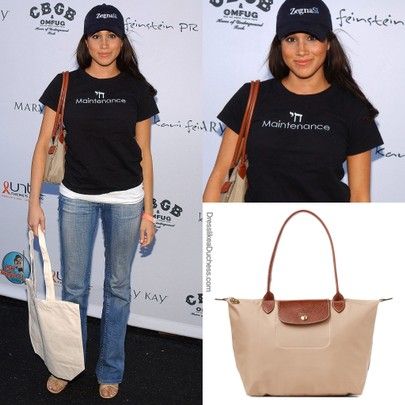 Meghan Markle carrying Longchamp Small Le Pliage Tote in Beige http://liketk.it/2LRgp #liketkit @liketoknow.it #LTKitbag Longchamp Small Le Pliage Outfit, Long Champ Le Pliage Outfits, Le Pliage Longchamp Outfit, Tan Bag Outfit, Le Pliage Outfit, Longchamp Le Pliage Replay, Longchamp Le Pliage Outfit, Long Champ Le Pliage Mini, Longchamp Small Le Pliage