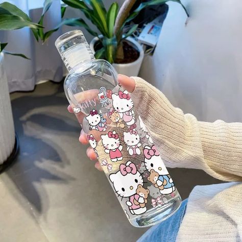 Kawaii Water Bottle, Hello Kitty Water Bottle, Household Gifts, Couple Mug, Hello Kitty Crafts, Hello Kitty Aesthetic, Cute Water Bottles, Hello Kit, Couple Mugs