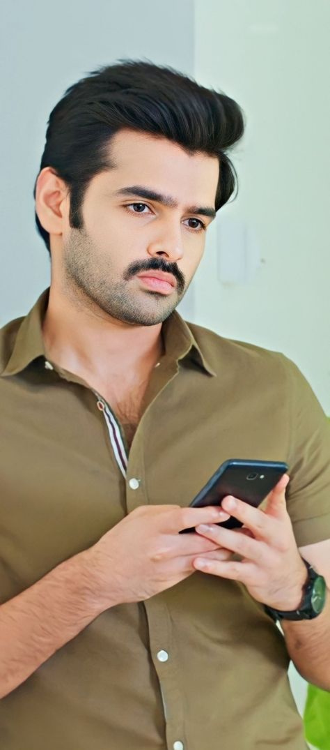 Ram Pothineni Images, Indian Nighty, Ram Potheneni, Ram Pothineni, Handsome Indian Men, Luxury Cars Bmw, Enfield Bike, Flower Background Images, Love Background