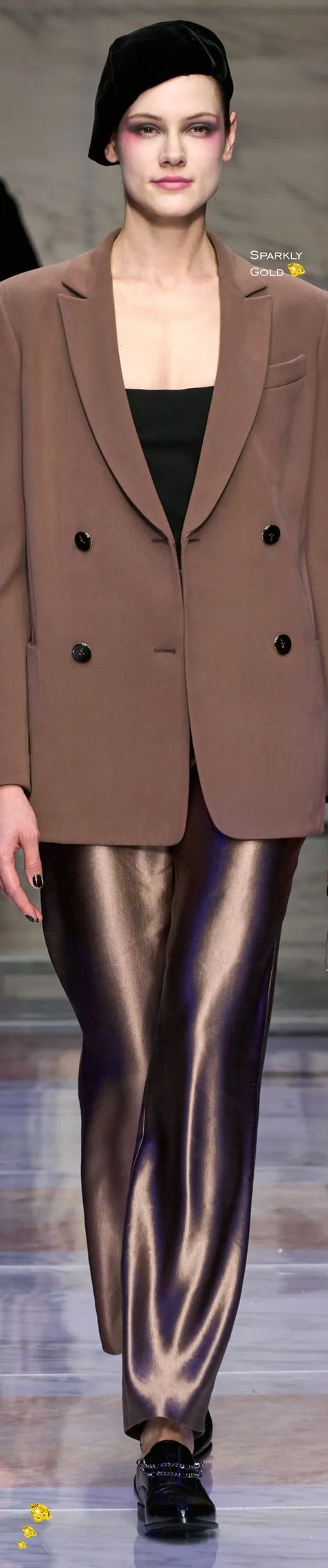 Gold Chic, Armani Prive, Fall 2023, Giorgio Armani, Emporio Armani, Color Matching, Velvet, Satin, Couture