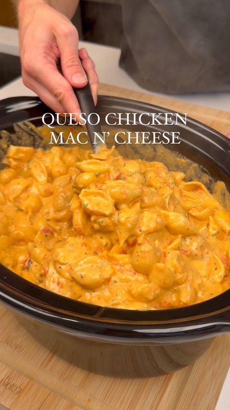 Queso Chicken Mac n’ Cheese Stealth Health Slow Cooker Meal Prep Series, Episode 5 Per serving (makes 10) 540 Calories 46g Protein 62g… | Instagram Queso Mac And Cheese Recipes Crockpot, Crockpot Chicken Mac And Cheese Recipe, Slow Cooker Chicken Mac And Cheese, Chicken Queso Crockpot, Queso Chicken Mac And Cheese Crockpot, Queso Mac And Cheese Crock Pot, Chicken Queso Mac And Cheese, Crockpot Protein Mac And Cheese, Single Serve Crockpot Meals