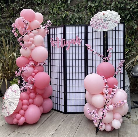 Mulan Party Ideas Decoration, Japanese Garden Party Decorations, Cherry Blossom Balloon Arch, Diy Cherry Blossom Decor, Sakura Themed Party, Cherry Blossom Quinceanera Theme, Cherry Blossom Baby Shower Ideas, Sakura Decoration, Cherry Blossom Decorations