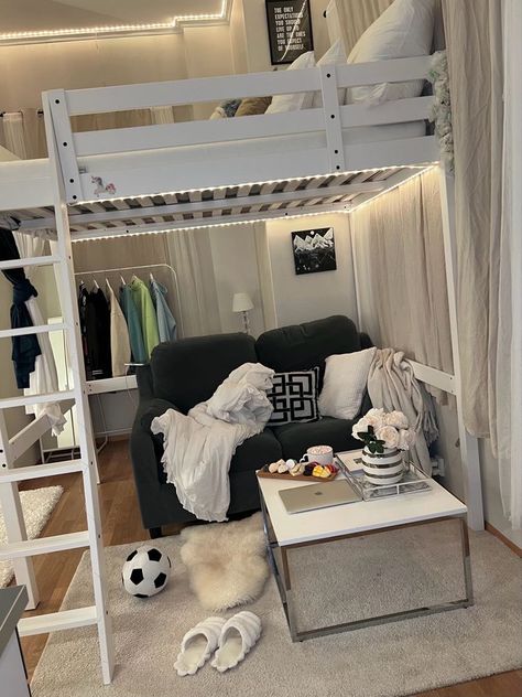 Loft Bed Bedroom Ideas, Bedroom Layouts For Small Rooms, Loft Beds For Small Rooms, Loft Style Bedroom, Cool Room Designs, White Room Decor, Chill Room, Room Redesign, Redecorate Bedroom