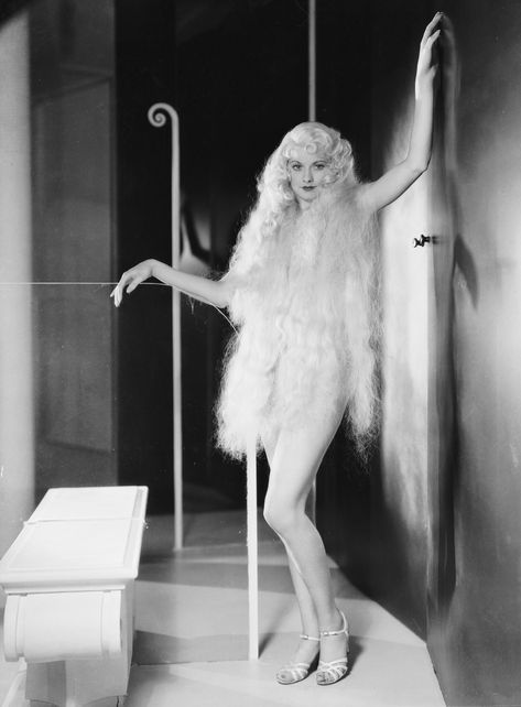 13 Beautiful Photos of Lucille Ball Before 'I Love Lucy' Vintage Hollywood Stars, Ziegfeld Follies, Desi Arnaz, Lucille Ball, Love Lucy, I Love Lucy, Vintage Hollywood, Up Girl, Hollywood Stars