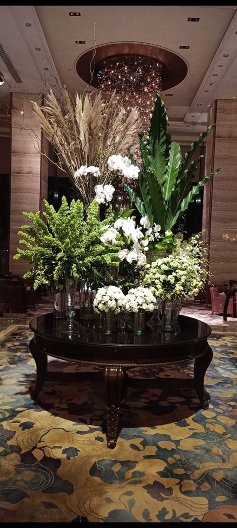 Grand Flower Arrangements, Hotel Lobby Floral Arrangements, Hotel Floral Arrangements Lobbies, Hotel Lobby Flowers Luxury Floral Arrangements, Lobby Flower Arrangement, Hotel Lobby Flowers, Hotel Lobby Reception, Hawaii Ideas, Hotel Flower Arrangements