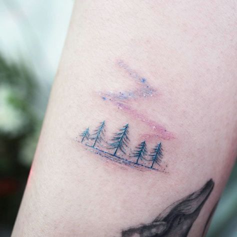 Aurora Borealis Tattoo Ideas, Small Northern Lights Tattoo, Northen Lights Tattoo, Aurora Borealis Tattoo Minimalist, Northern Lights Tattoo Ideas, Northern Lights Tattoos, Aurora Tattoo Ideas, Northern Lights Tattoo Black And White, Northern Light Tattoo