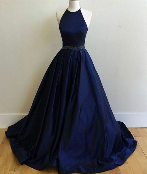 Prom Dress Halter, Navy Blue Prom Dress, Navy Prom Dresses, Halter Prom Dresses, Chique Outfits, Gowns Prom, Ladies Dresses, Grad Dresses, Ball Gowns Prom